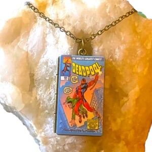 Vintage Style Deadpool Marvel Comic Book Necklace On 18in Bronze Chain-Gift -New